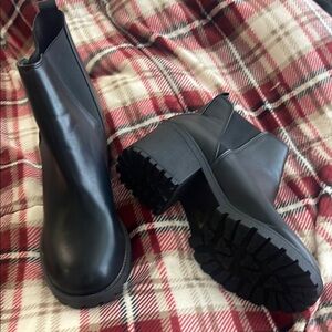 Soda Black Ankle Boots with Rugged Sole